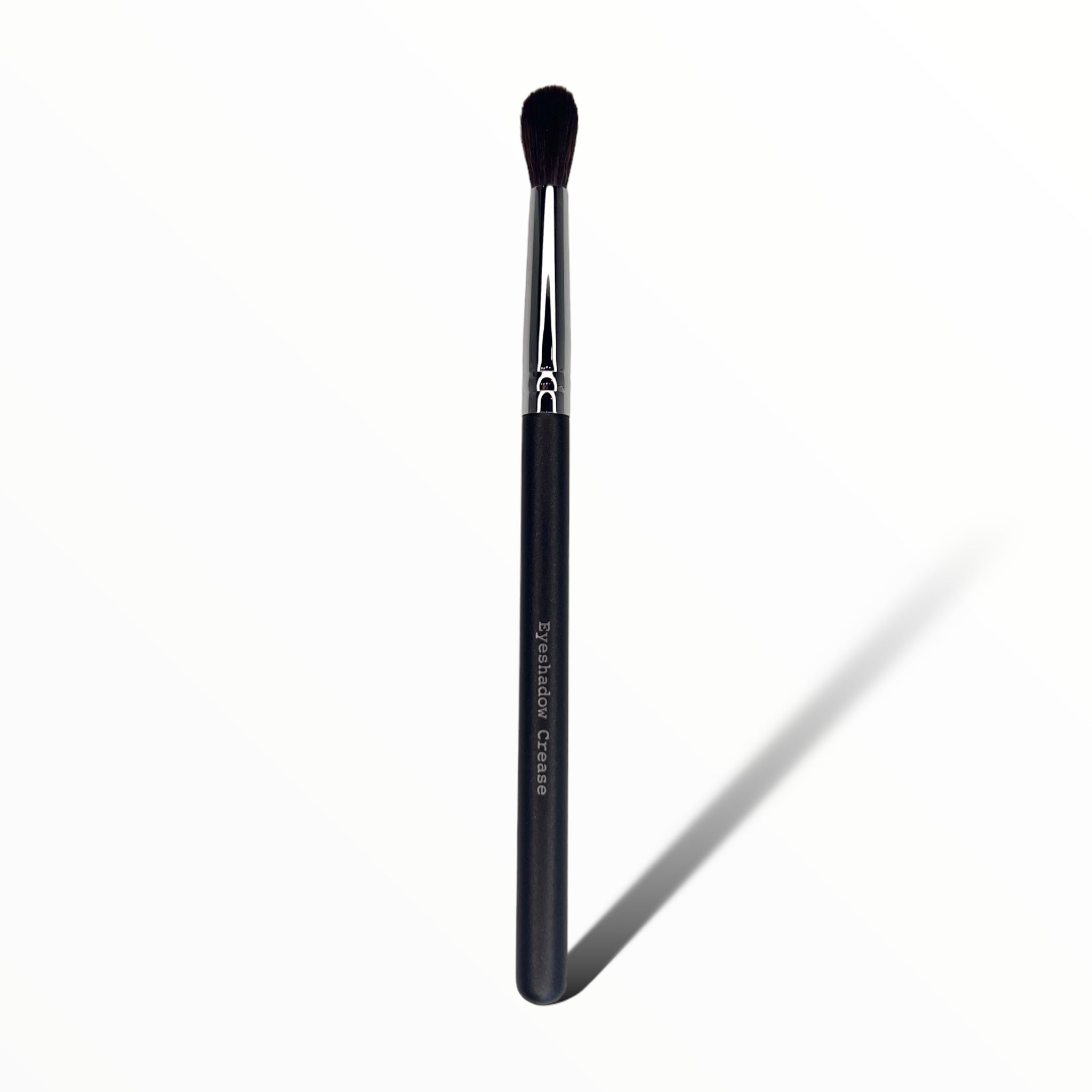 Eyeshadow Crease Brush | Grainne McCoy Cosmetics